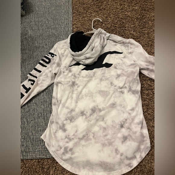 Hollister hoodie - Picture 2 of 4